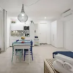 Apartment Time *