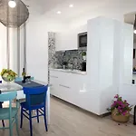 Apartment Time *
